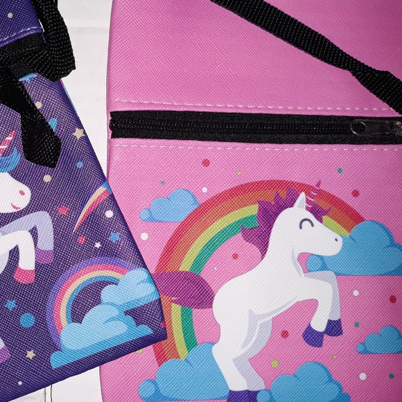 Crossbody Bag Adjustable Strap 4.75" X 6" Unicorn print Zip Close NEW - Picture 12 of 15